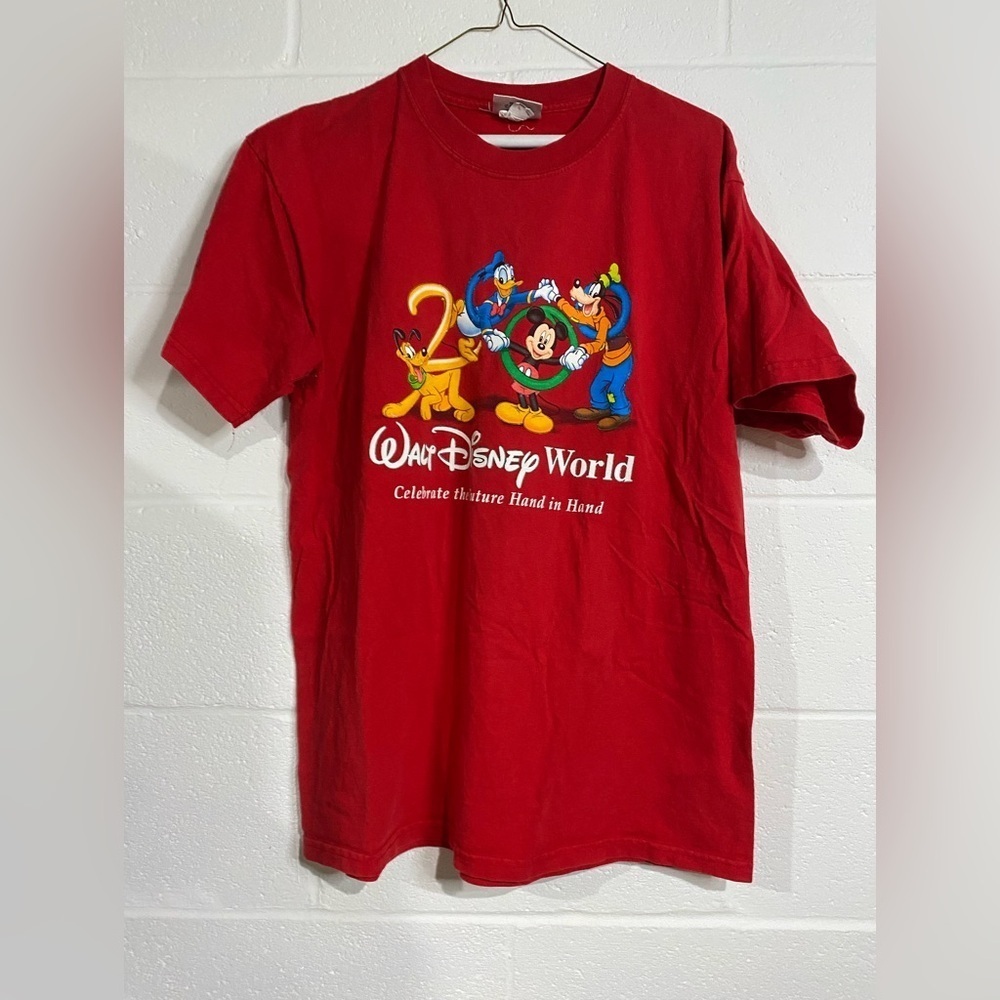 Disney World Red T-Shirt medium